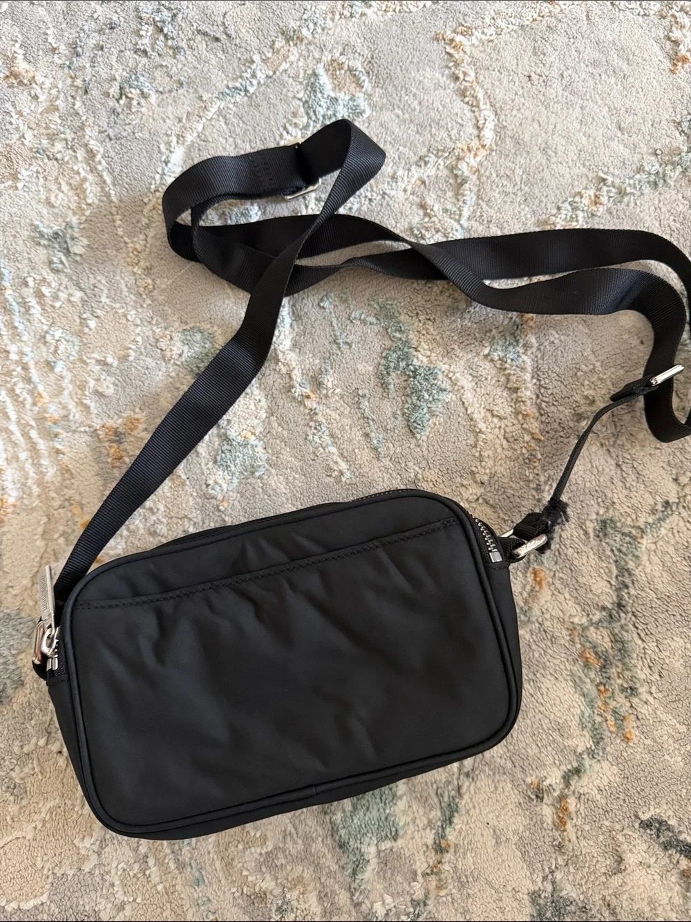 Lululemon crossbody camera bag 2L